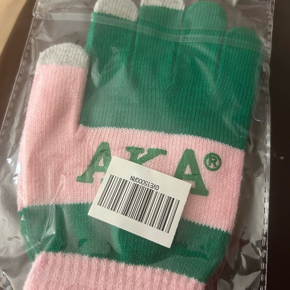 AKA Green Finger Touch and Grip Knit Winter Gloves - Picture 11 of 13